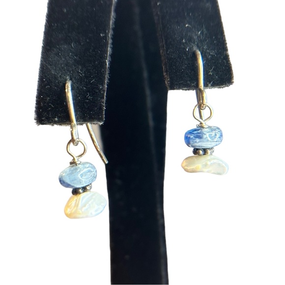 Vintage Sterling Silver Pearl & Blue Stone Dainty Dangle Earrings - Picture 4 of 5